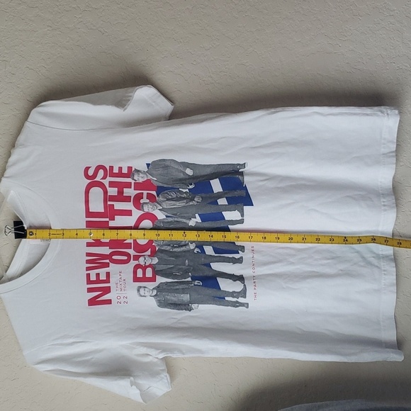 2022 KNOTB The Mixtape Tour Tshirt - Picture 7 of 9